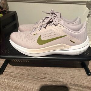 Neutral Pink Women's Running Sneakers Nike Air worn 1 time
